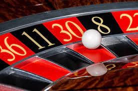 Fitur meja roulette langsung nagaperak99 di layar mobile dengan opsi setoran DANA